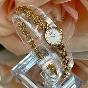 Vintage Citizen Very Dainty Gold-Tone Tiny Case Ladies Dress Watch
